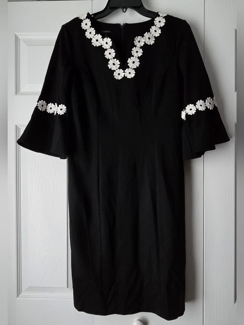 Talbots Black Embroidered Flounce-Sleeve Shift Dress Size 4 - Picture 3 of 13